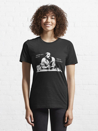 تی شرت طرح کارآگاه حقیقی | Time is a Flat Circle Essential T-Shirt