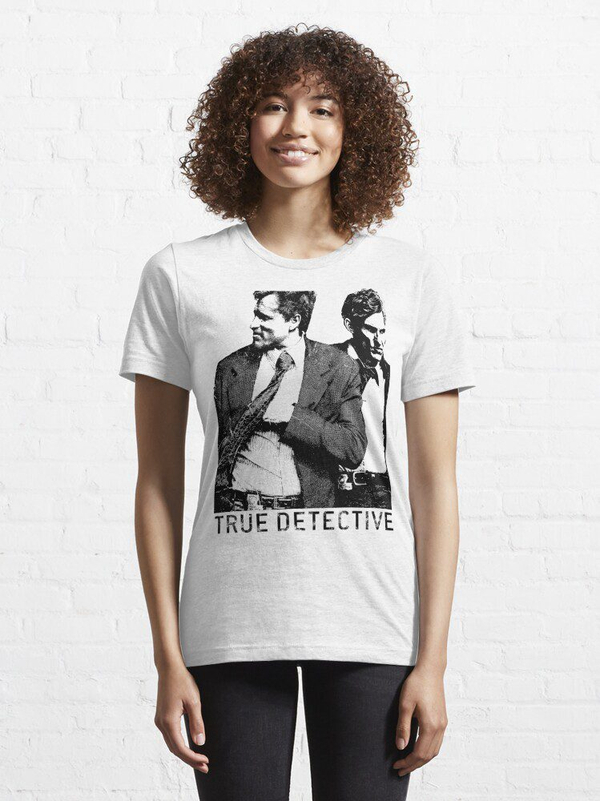 تی شرت طرح کارآگاه حقیقی | Essential T-Shirt