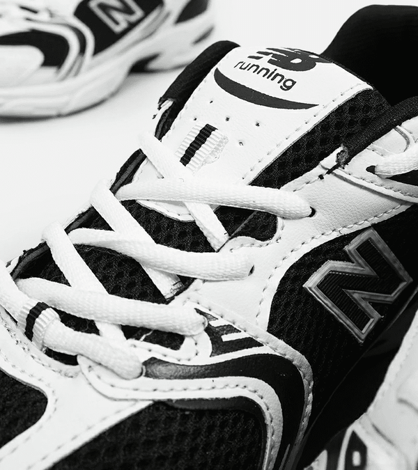 کفش کتونی نیوبالانس ۵۳۰ سفید مشکی new balance 530 white black