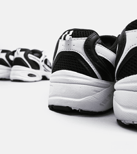 کفش کتونی نیوبالانس ۵۳۰ سفید مشکی new balance 530 white black