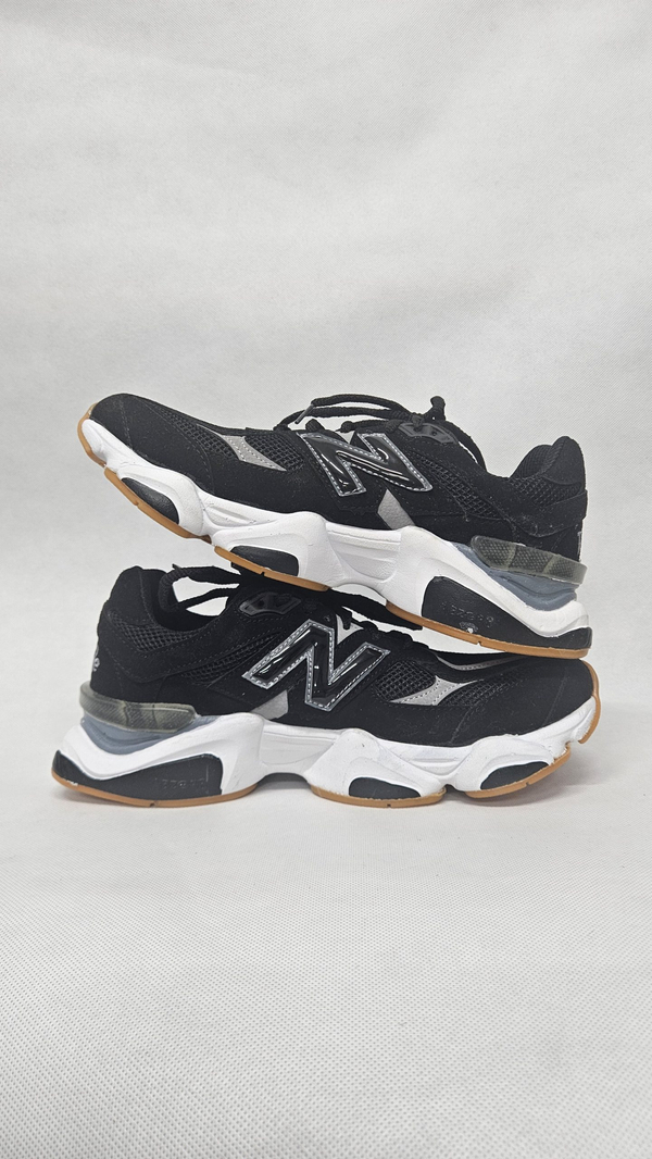 کفش کتونی نیوبالانس ۹۰۶۰ مشکی سفید مردانه new balance