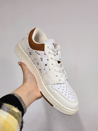 کفش لویی ویتون سفید قهوه‌ای | کتونی louis vuitton x nike