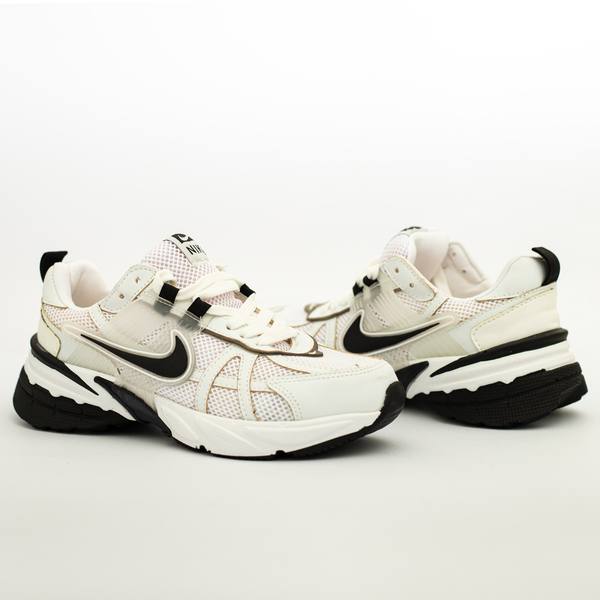 کفش کتونی نایک V2K Run سفید 3