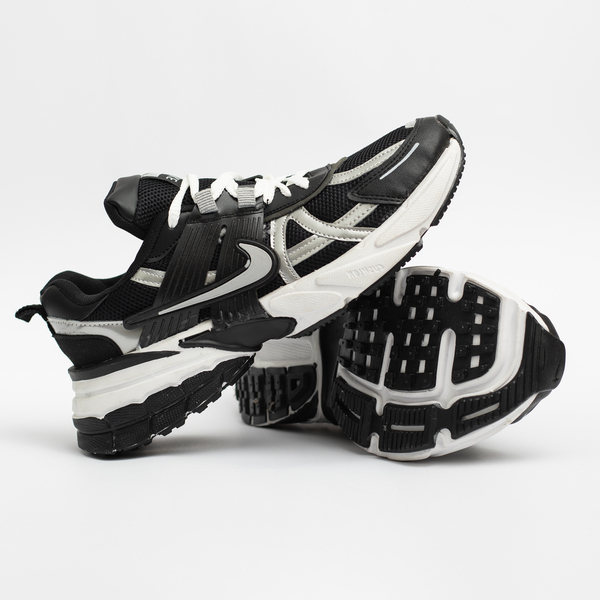 کفش کتونی نایک V2K Run مشکی نقره ا
