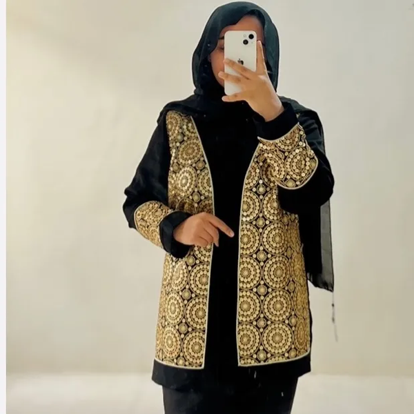 خرید کت سوزن دوزی مشکی و طلایی 