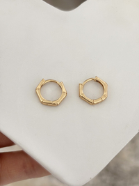 گوشواره حلقه ای  چندضلعی ظریف