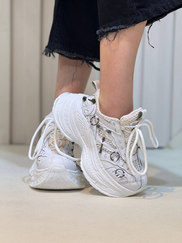 کتونی زنانه بالنسیاگا پرسینگ لژ دار  balenciaga کد 1240