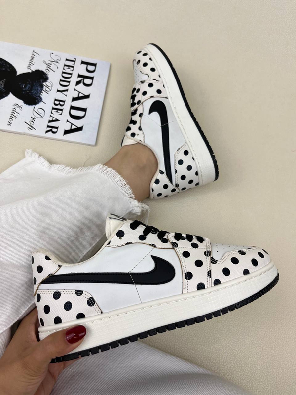کتانی ونی خالدار  ایر فورس نایک کوتاه  NIKE limitted edation کد 950