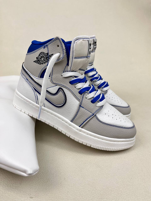 کتونی ونس ساقدار زنانه ساقدار ایر جردن بلو فانتوم NIKE JORDAN1 blue fantom کد :912 دختر طهرونی