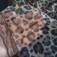 شال رینگی زنانه طرح پلنگی جنس تور دور گیپور سایز 50 در 100 رنگ کرم قهوه ای