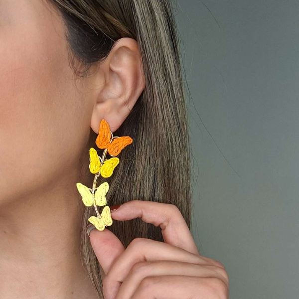 گوشواره آویز طرح پروانه گلدوزی شده مدل آبشاری رنگ نارنجی
