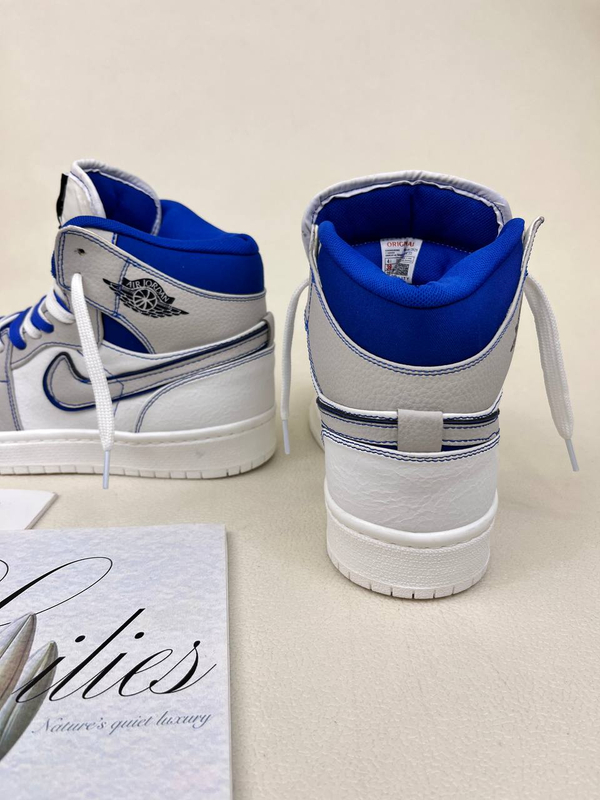 کتونی ونس ساقدار زنانه ساقدار ایر جردن بلو فانتوم NIKE JORDAN1 blue fantom کد :912 دختر طهرونی