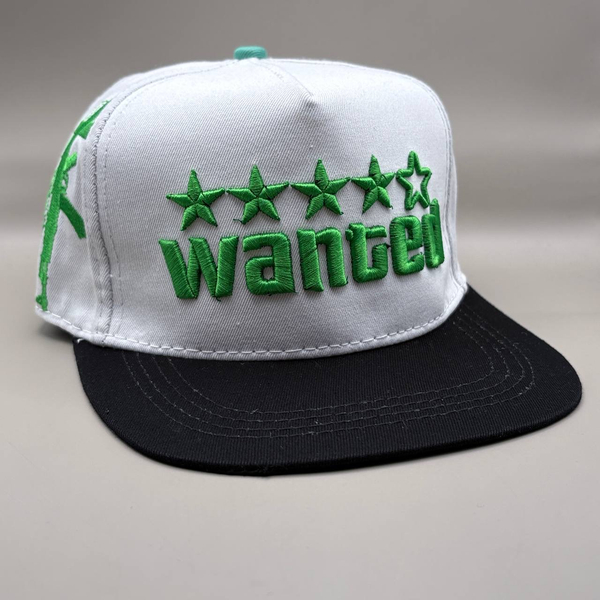 کلاه بک فیت سفید سبز مدل WANTED