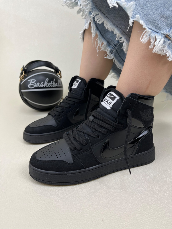 کتونی ساقدار زنانه ایر نایک جردن وان NIKE jordan 1 کد 912