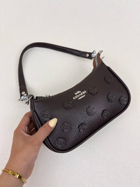 کیف زنانه پاسپورتی همایلی رو گل کواچ COACH کد 1578