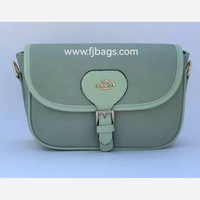 کیف دوشی دخترانه مدل دلین کد d108 شیک و باکیفیت چرم صنعتی درجه یک