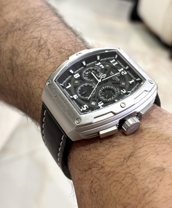ساعت نیوی فورس چرمی مدل NF8050