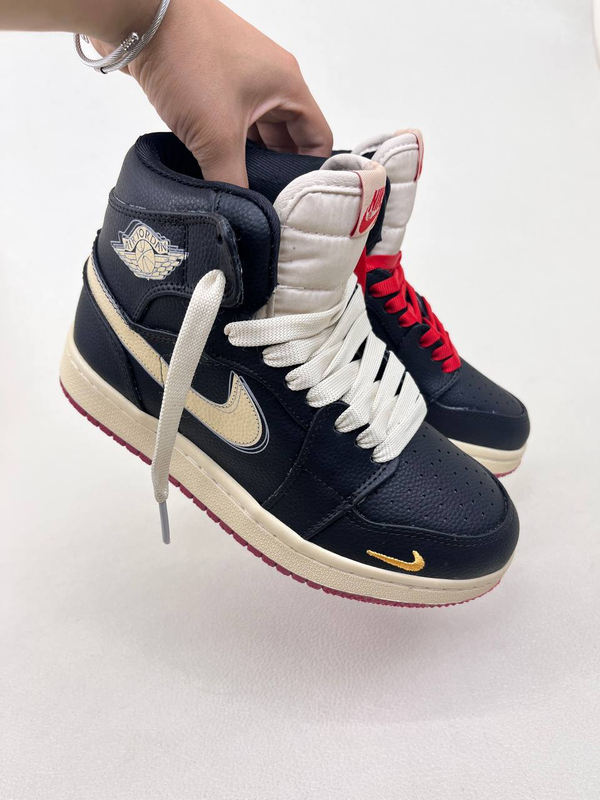 کتونی ساقدار زنانه ساقدار ایر جردن 1 NIKE AIR JORDAN 1 BICYCLE کد 912 دختر طهرونی
