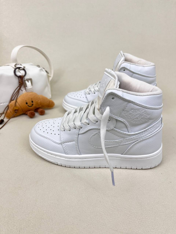 کتونی ساقدار زنانه ایر جردن 1 1 NIKE AIR JORDAN کد 912
