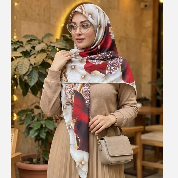 خرید روسری نخی کاستوم طرح شقایق ابعاد 140x140 چرخ دوز 