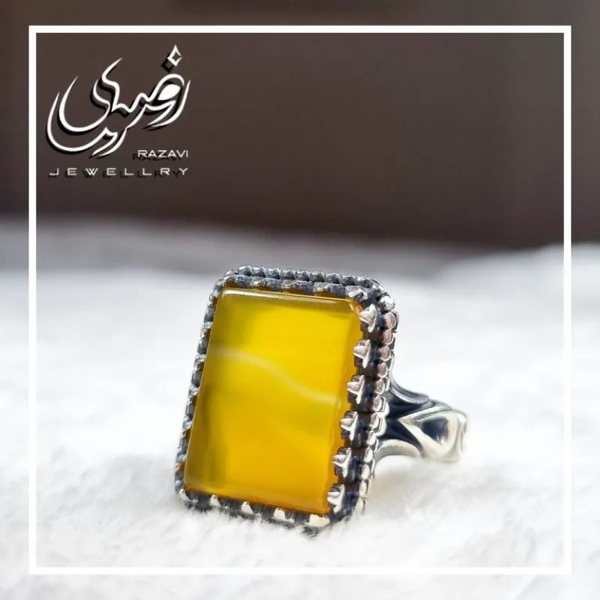 خرید انگشتر نقره طرح رهبری اشکی با نگین عقیق زرد و حکاکی شرف الشمس