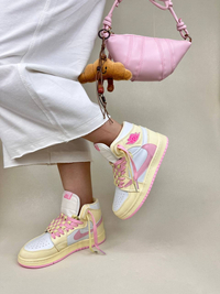 خرید  کتونی ساقدار زنانه ایر جردن وان لو اسکات تراویس نایک AIR jordan 1 low Travis Scott 