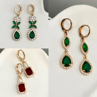 گوشواره جواهری اشکی و باگتی سبز و قرمز