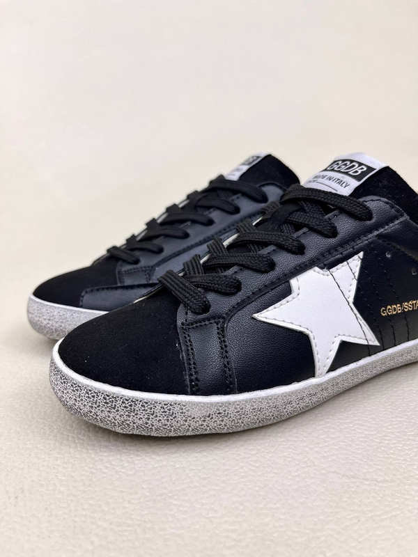 کتونی ونس زنانه گولدن گوس اس استار GOLDEN GOOSE SSTAR کد  1  1661