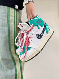 کتونی ساقدار زنانه ایر جردن 1 مدل کریسمس 1 NIKE AIR JORDAN کد 912
