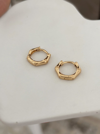 گوشواره حلقه ای  چندضلعی ظریف