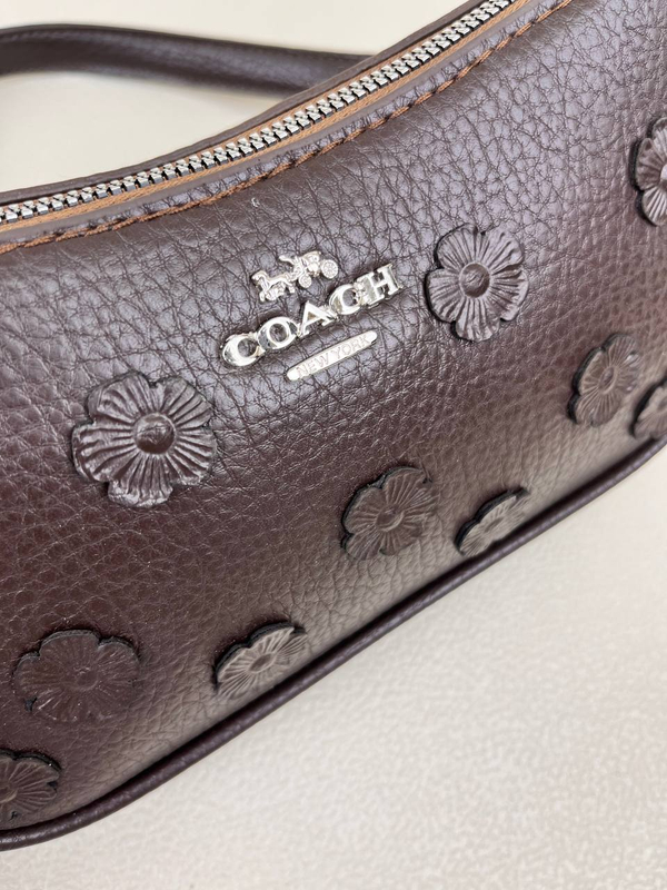 کیف زنانه پاسپورتی همایلی رو گل کواچ COACH کد 1578