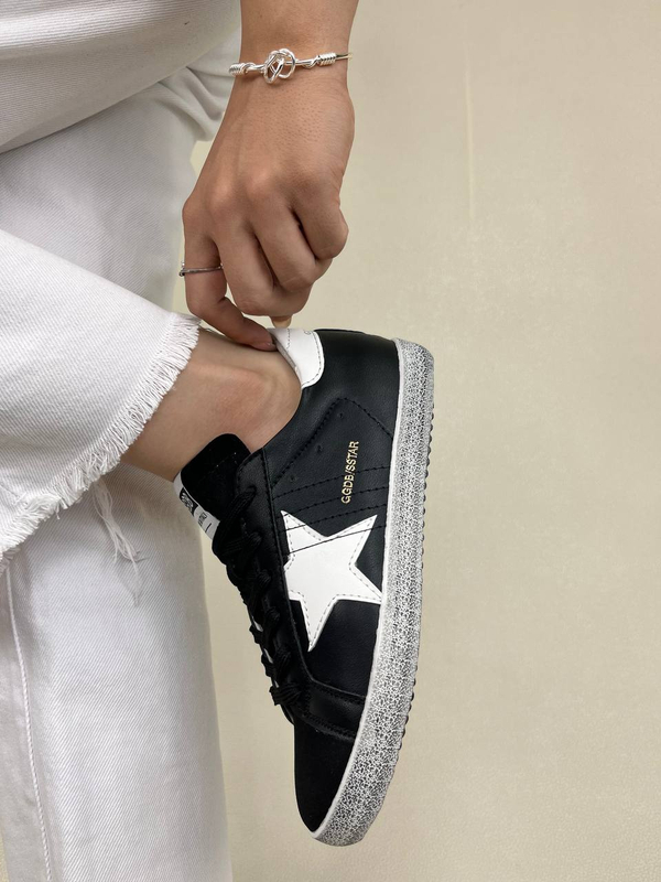 کتونی ونس زنانه گولدن گوس اس استار GOLDEN GOOSE SSTAR کد  1  1661