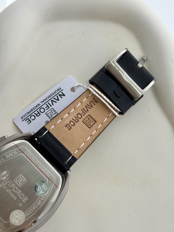 ساعت نیوی فورس چرمی مدل NF8050