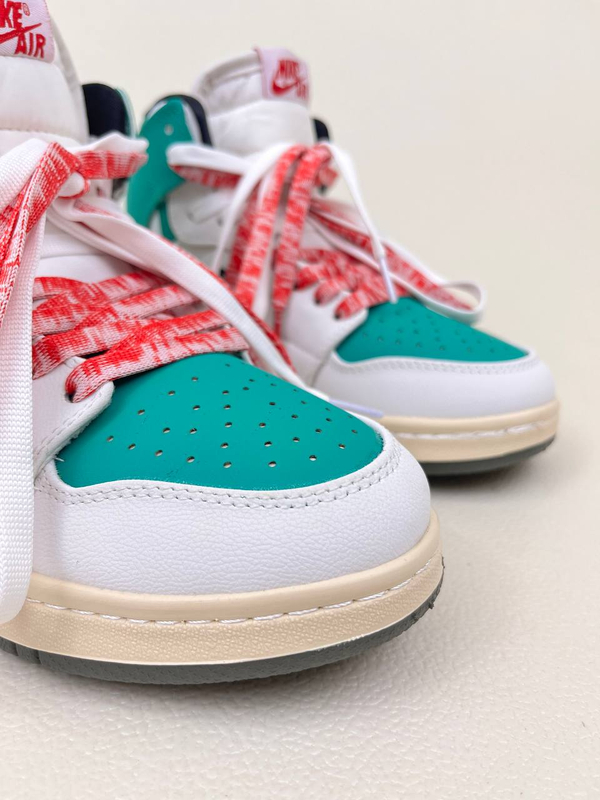کتونی ساقدار زنانه ایر جردن 1 مدل کریسمس 1 NIKE AIR JORDAN کد 912