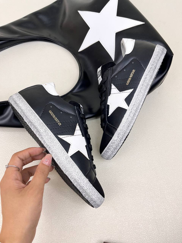 کتونی ونس زنانه گولدن گوس اس استار GOLDEN GOOSE SSTAR کد  1  1661