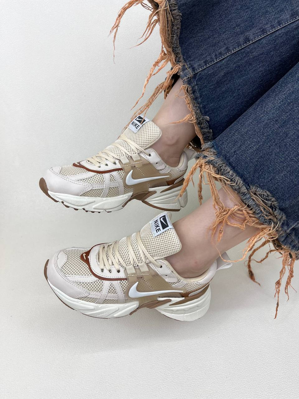 کتونی زنانه نایک وی تو کی nike V2K Run Womans کد 1144