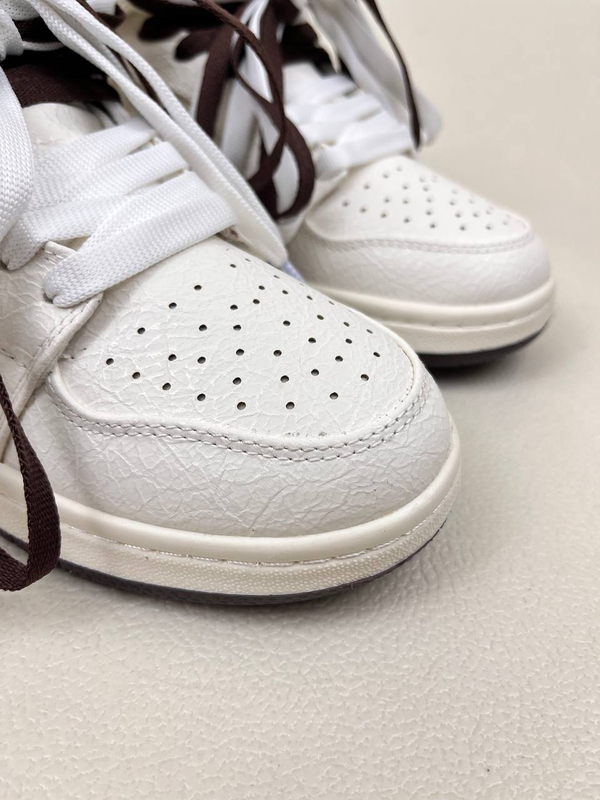 کتونی ساقدار زنانه ساقدار ایر جردن 1 اما مانیر 1 NIKE AIR JORDAN کد 912