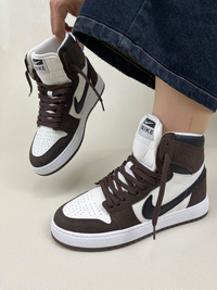کتونی ساقدار زنانه نایک جردن 1 nike jordan1 کد 912