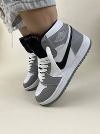 کتونی ساقدار زنانه نایک جردن 1 nike jordan1 کد 912