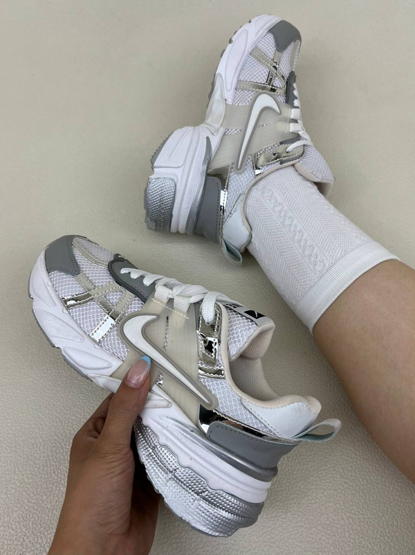 کتونی زنانه نایک وی تو کی nike V2K Run Womans کد 1144
