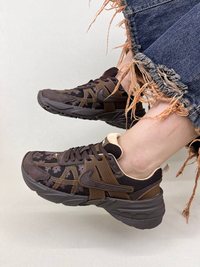کتونی زنانه نایک  وی تو کی طرح گلدار   nike v2k Flowers Run Womans کد 1325