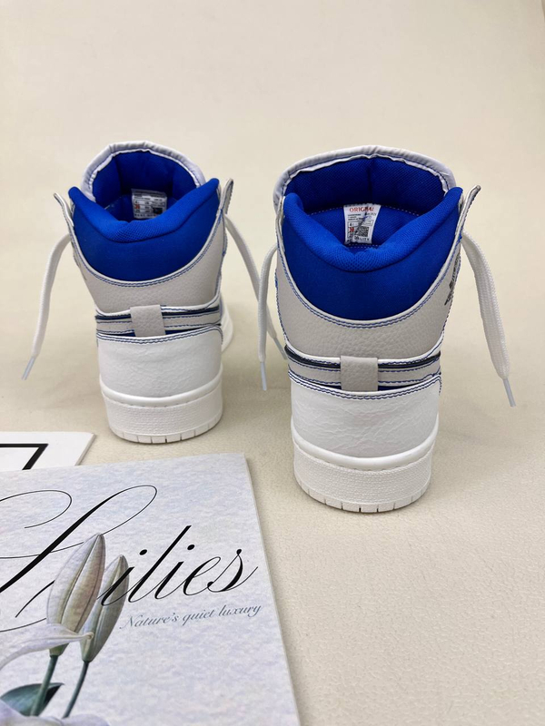 کتونی ونس ساقدار زنانه ساقدار ایر جردن بلو فانتوم NIKE JORDAN1 blue fantom کد :912 دختر طهرونی
