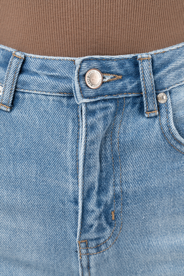 شلوار جین زنانه نیم بگ آبی روشن جک پات ریزشی رویال جین royal jeans