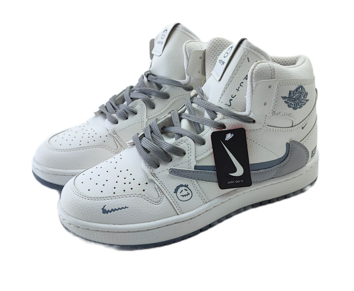 کفش اسپرت زنانه و پسرانه مدل نایکی تراویس ساقدار nike Travis سفید طوسی