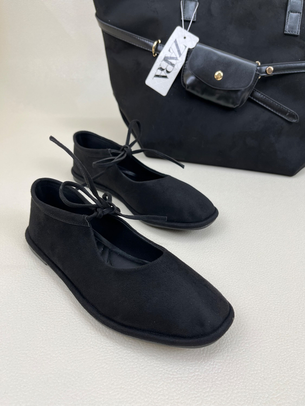 کالج زنانه عروسکی کلارک رو بند Clarks کد : 1483