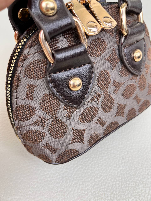 کیف زنانه مینی بگ پاسپورتی کواچ  COACH کد 1588