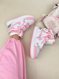 کتونی ساقدار زنانه ساقدار ایر جردن 1 امضای شیکاگو صورتی 1 NIKE AIR JORDAN کد 912