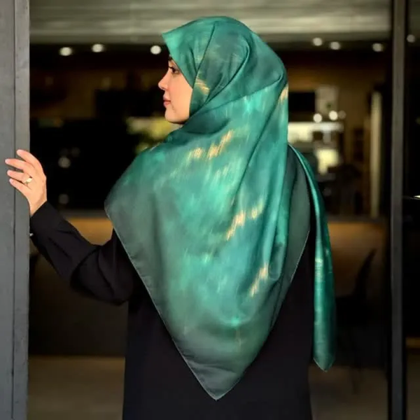 خرید روسری نخ کاستوم طرح یاقوت طرح آذر حاشیه یکنواخت زمینه طرح ریز صورتی 
