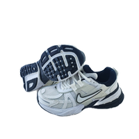 کفش اسپرت زنانه تمام وارداتی برند نایکی nike مدل وی تو کی V2K سفید