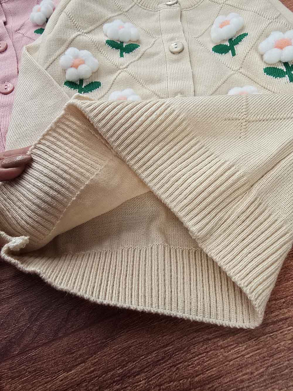 ژاکت بافت طرح گل بابونه